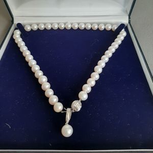 14 k and diamond pearl necklace